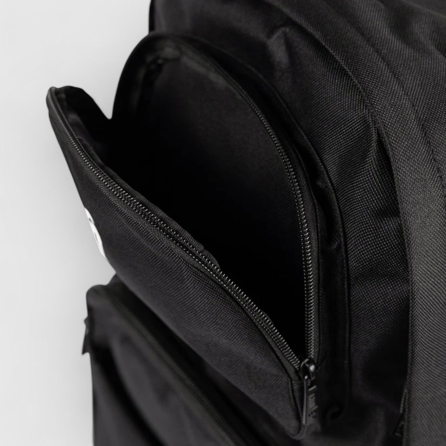 VENUM Essential ryggsekk - Combat Store AS