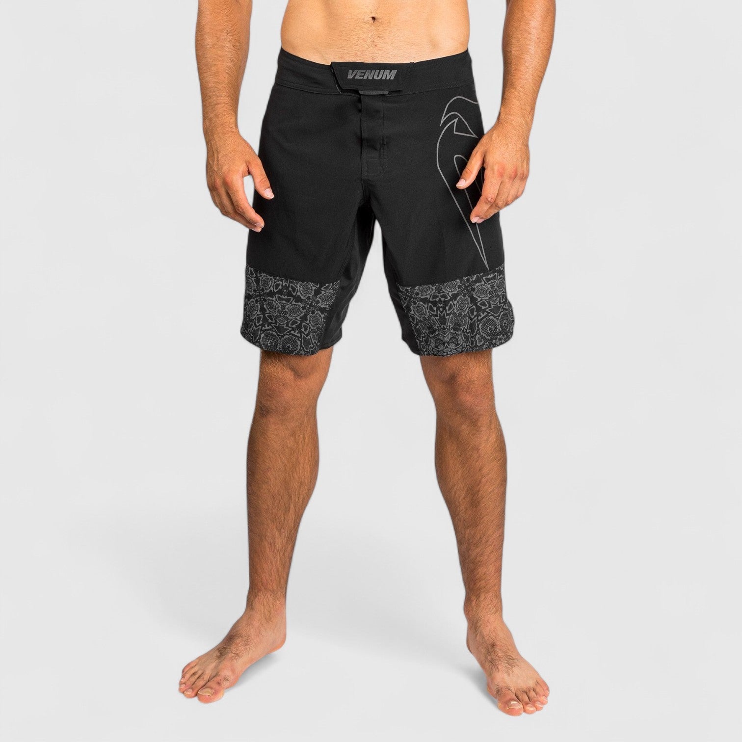 VENUM Reflective Kampshorts Light 4.0 Svart/Svart - CombatStore.no