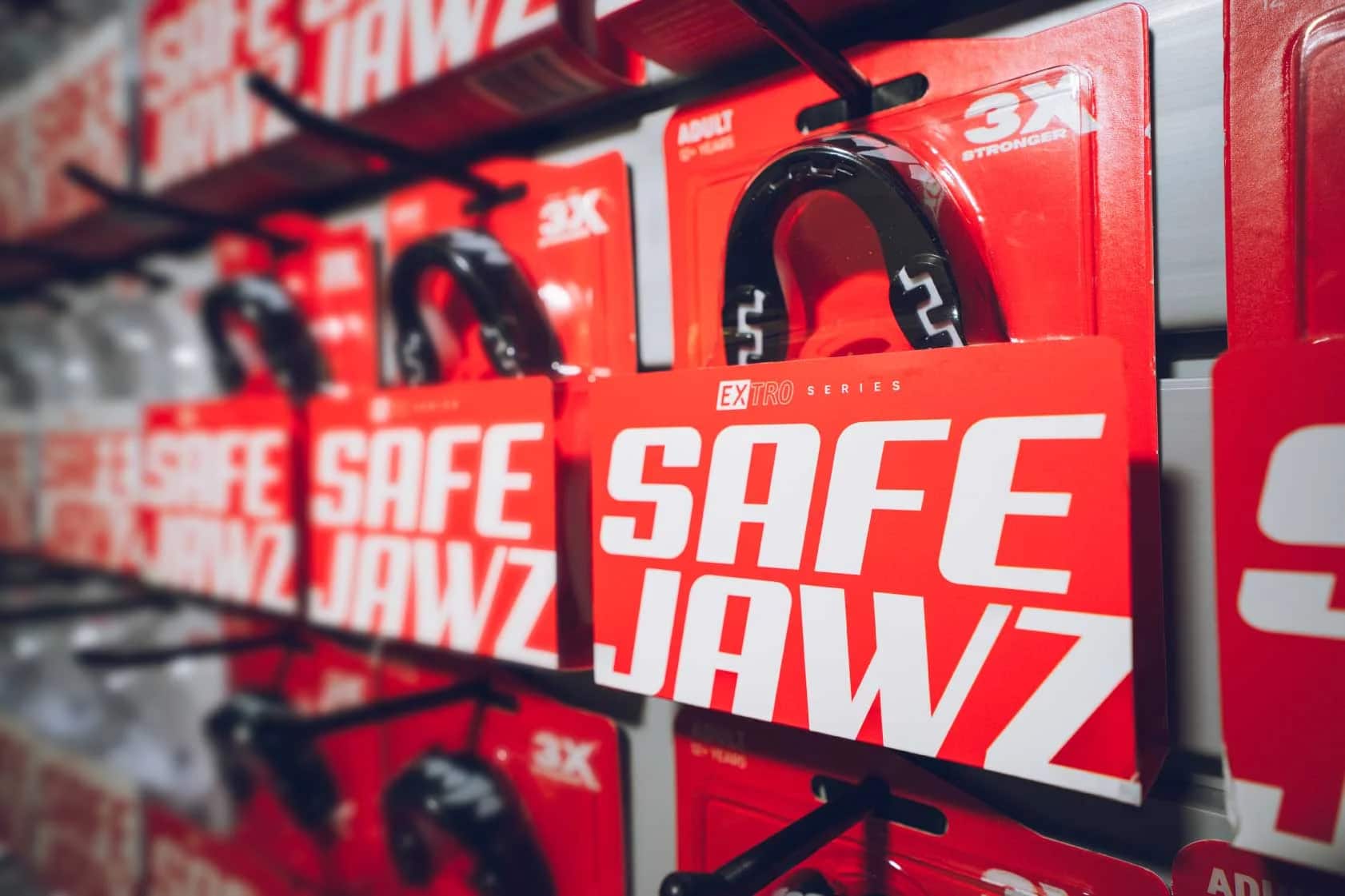 SafeJawz tannbeskyttere i butikkhylle