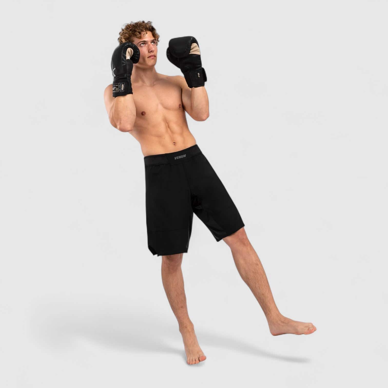 VENUM G-Fit Air fightshorts – Svart/ørken