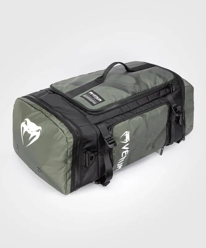 VENUM Trainer Hybrid sportsbag med meshpaneler og skulderstropp