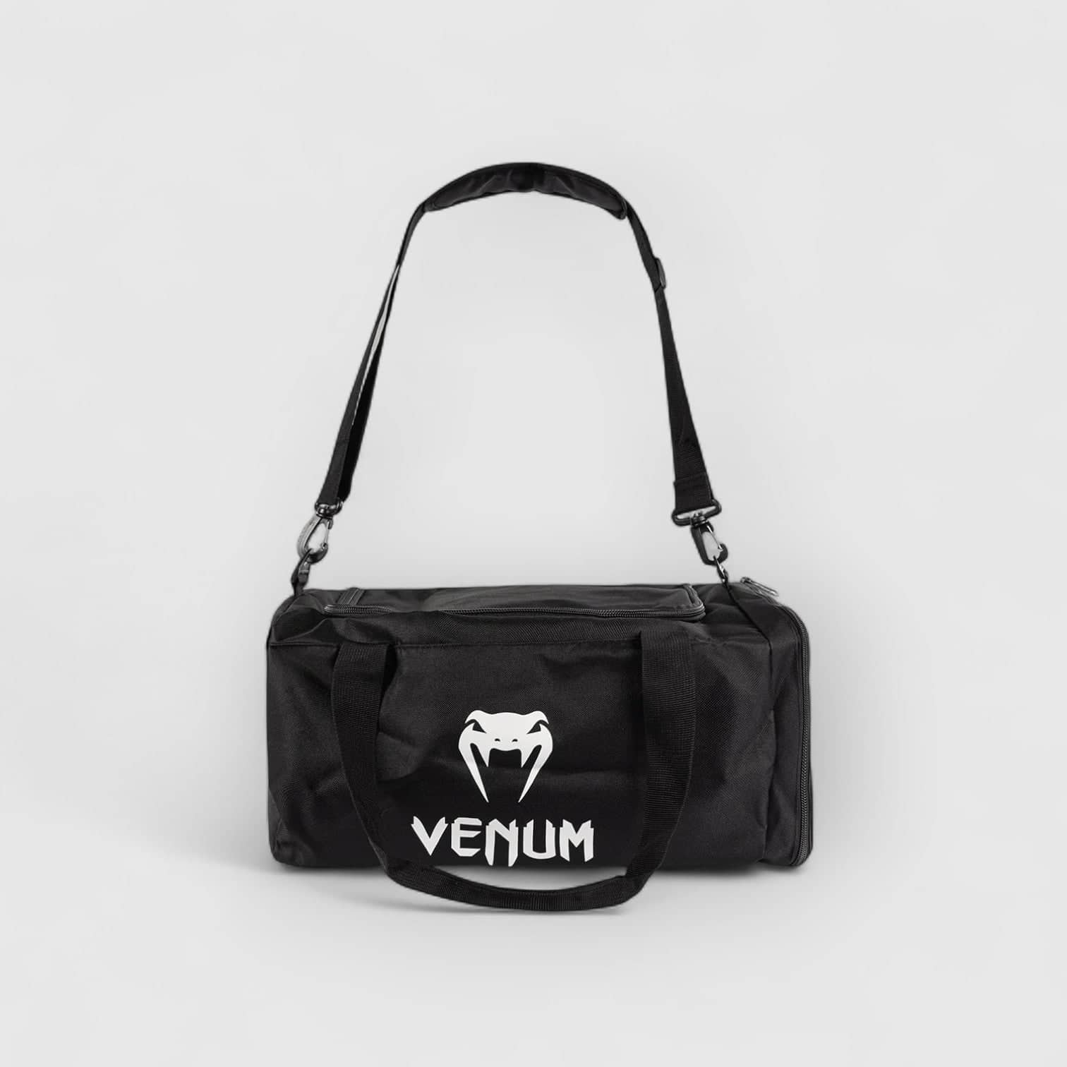 Venum Essential sportsbag med glidelåslommer
