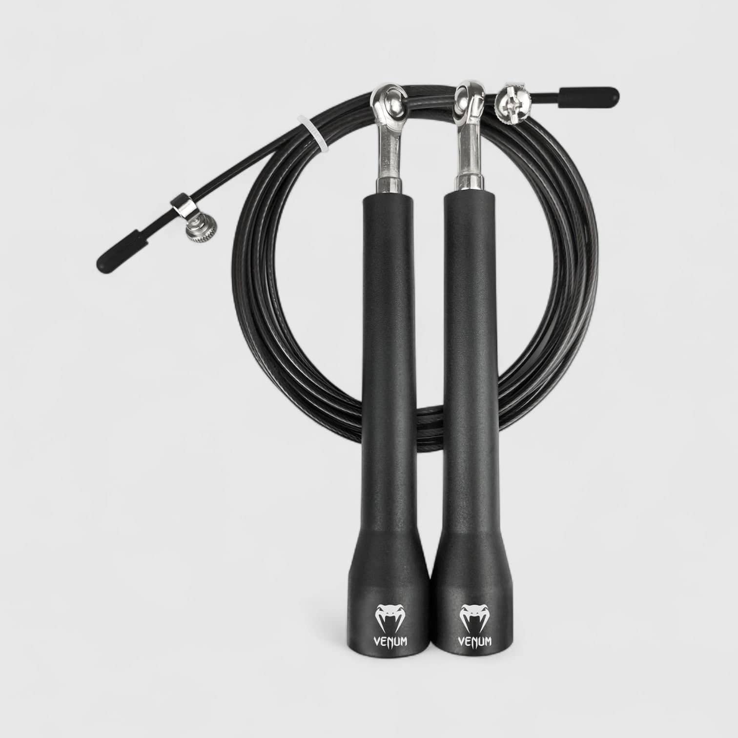 Venum Thunder hoppetau med PVC-håndtak og metallkabel