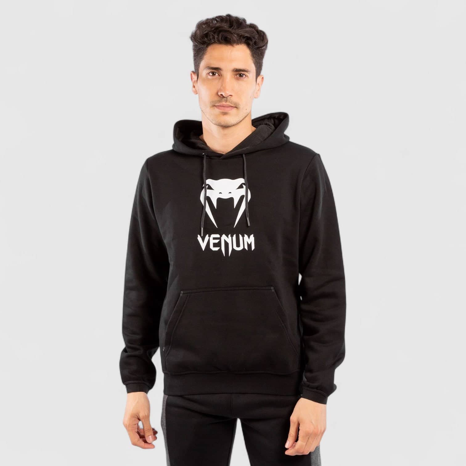 Svart og hvit Venum Classic hettegenser med logo