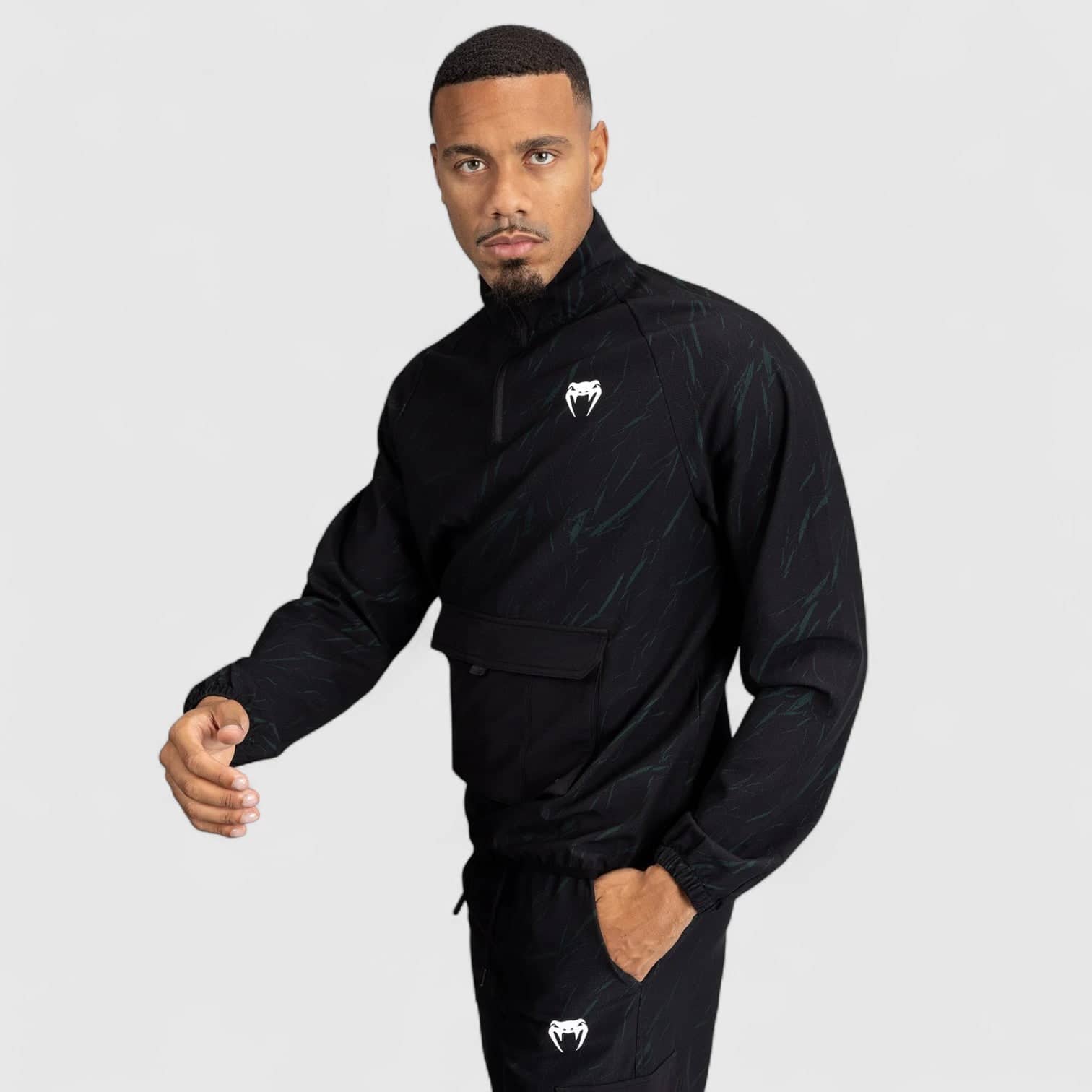 VENUM Trooper half-zip jakke i svart og skogsgrønt mønster