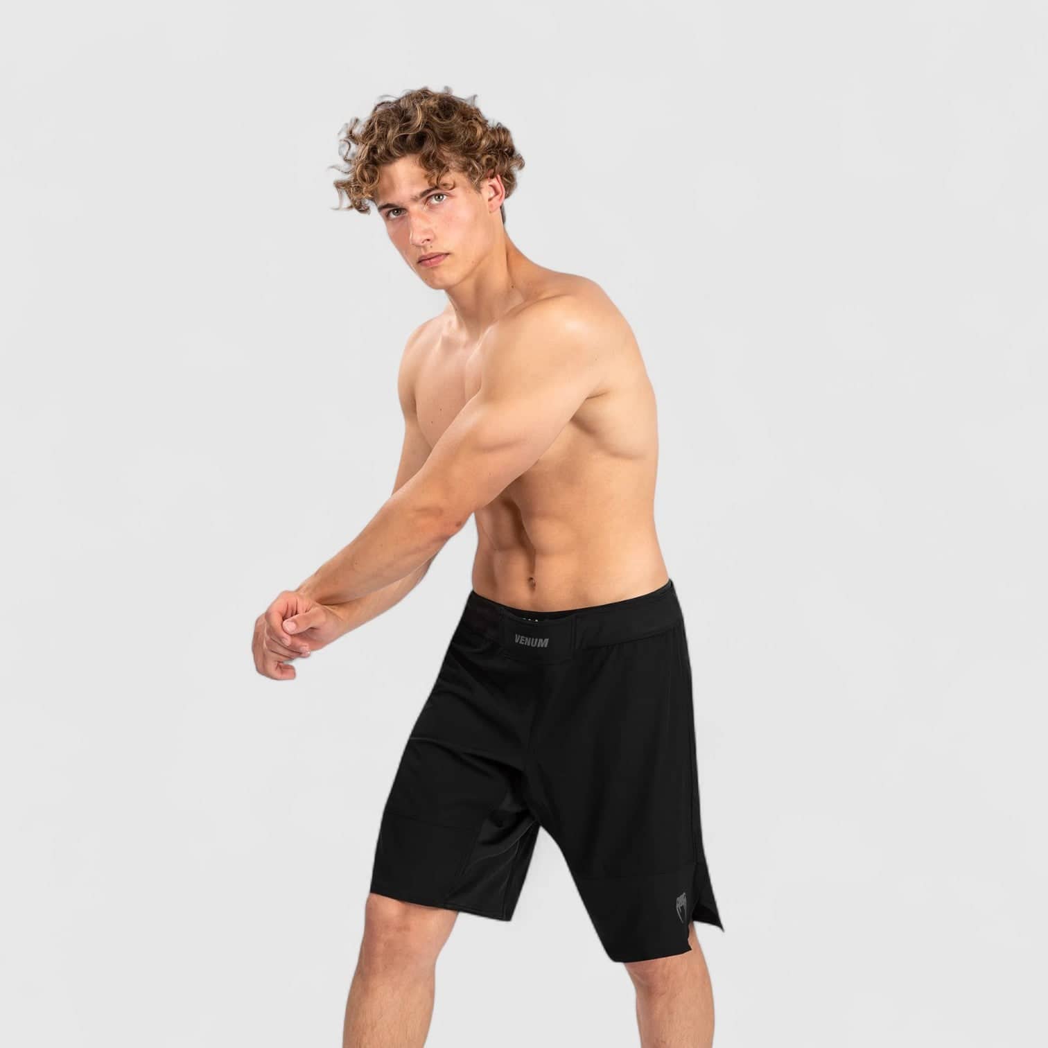 VENUM G-Fit Air fightshorts med splitt i beina