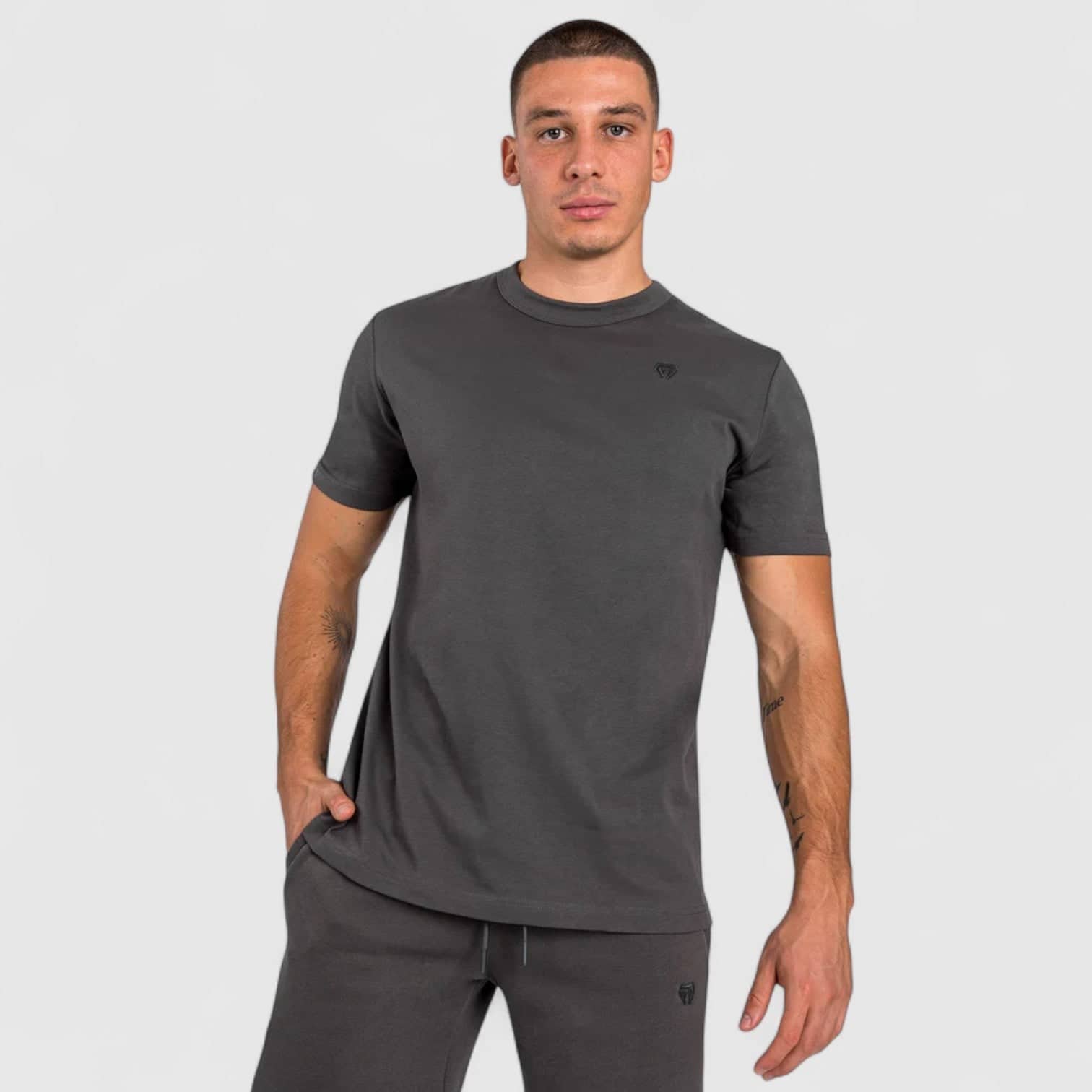 Grå VENUM Silent Power T-skjorte med rund hals og brodert logo