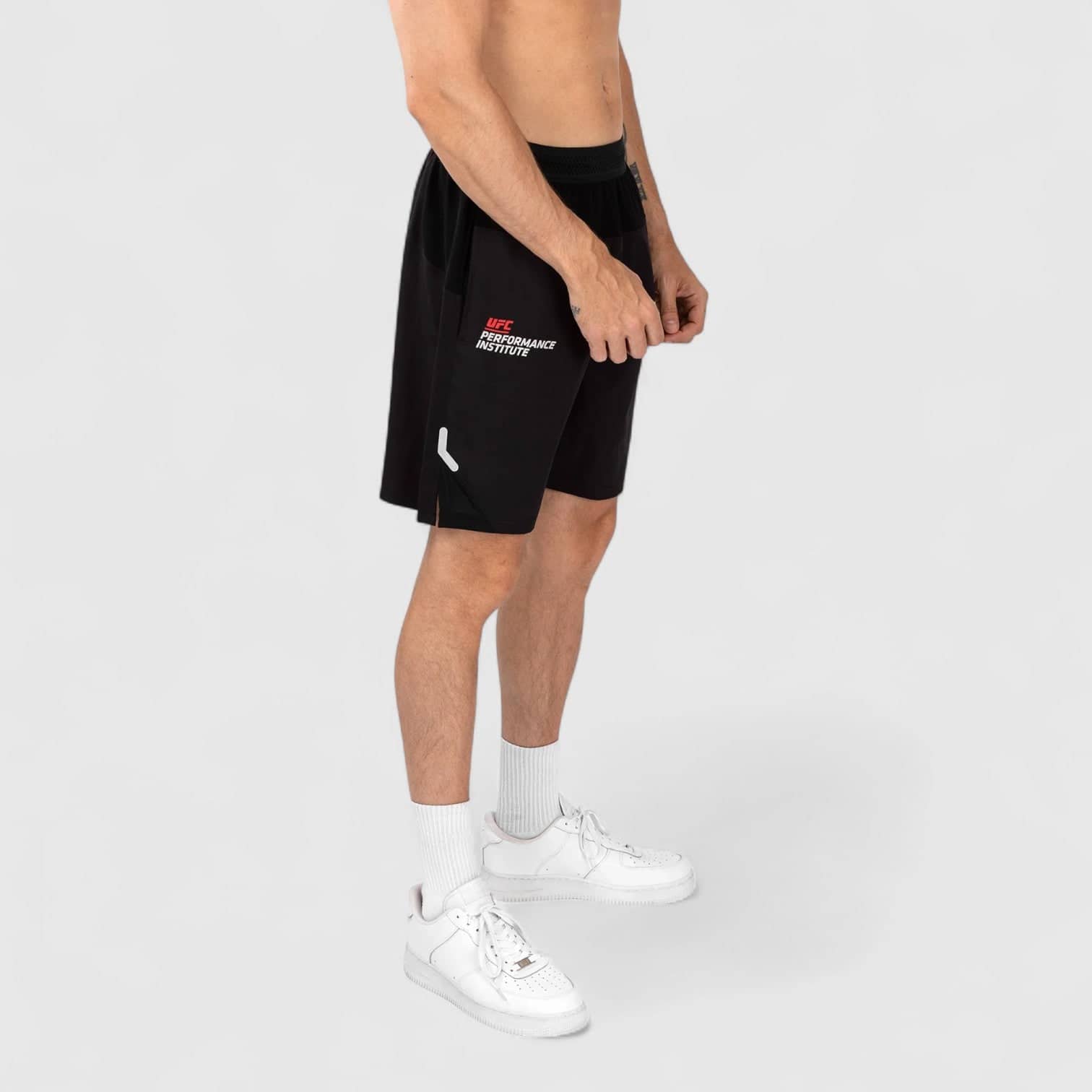 VENUM Performance Institute 2.0 shorts med rød og hvit grafikk