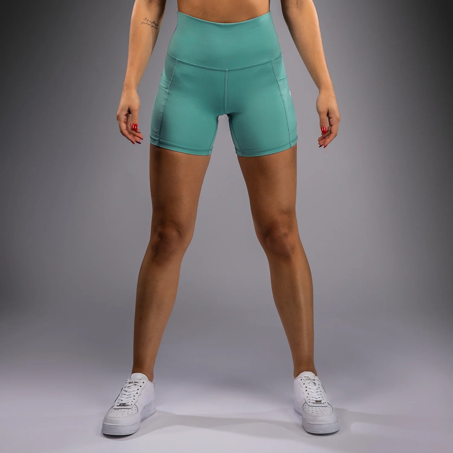 Essential Bike Shorts Dame Aqua Green – høytlivet komprimerende treningsshorts 5