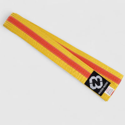 BUDO - NORD Belte med Stripe for kampsport og trening — klassisk kvalitet og holdbarhet - CombatStore.no