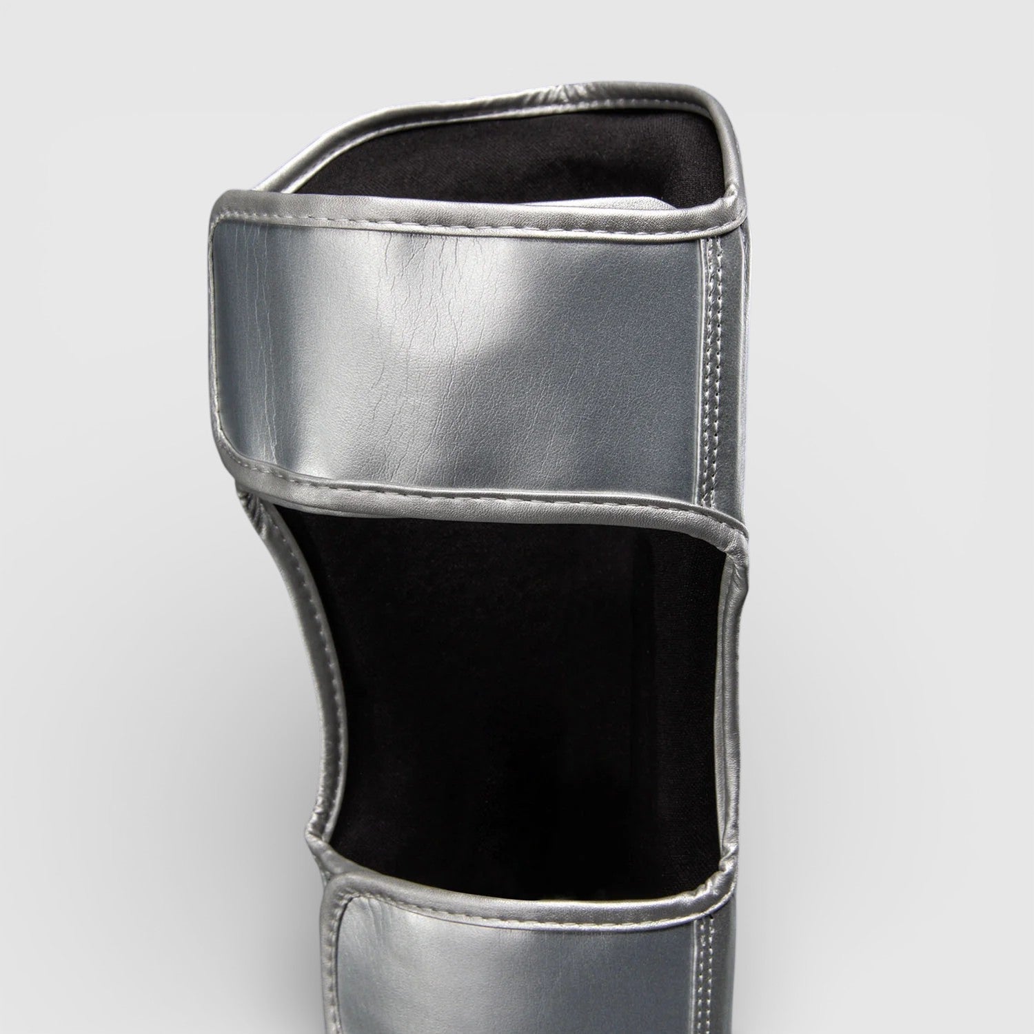 RINGHORNS by Venum Charger Legg og vristbeskytter - Combat Store AS