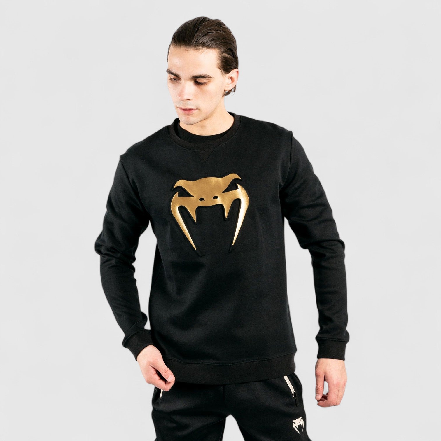 VENUM Classic Genser - Svart/Gull - CombatStore.no