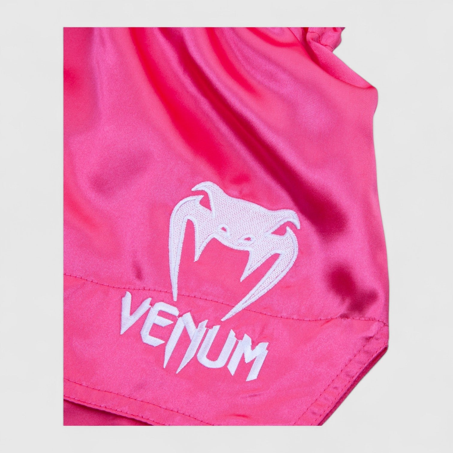 VENUM Classic Muay Thai shorts – klassiske shorts for trening og konkurranse - CombatStore.no