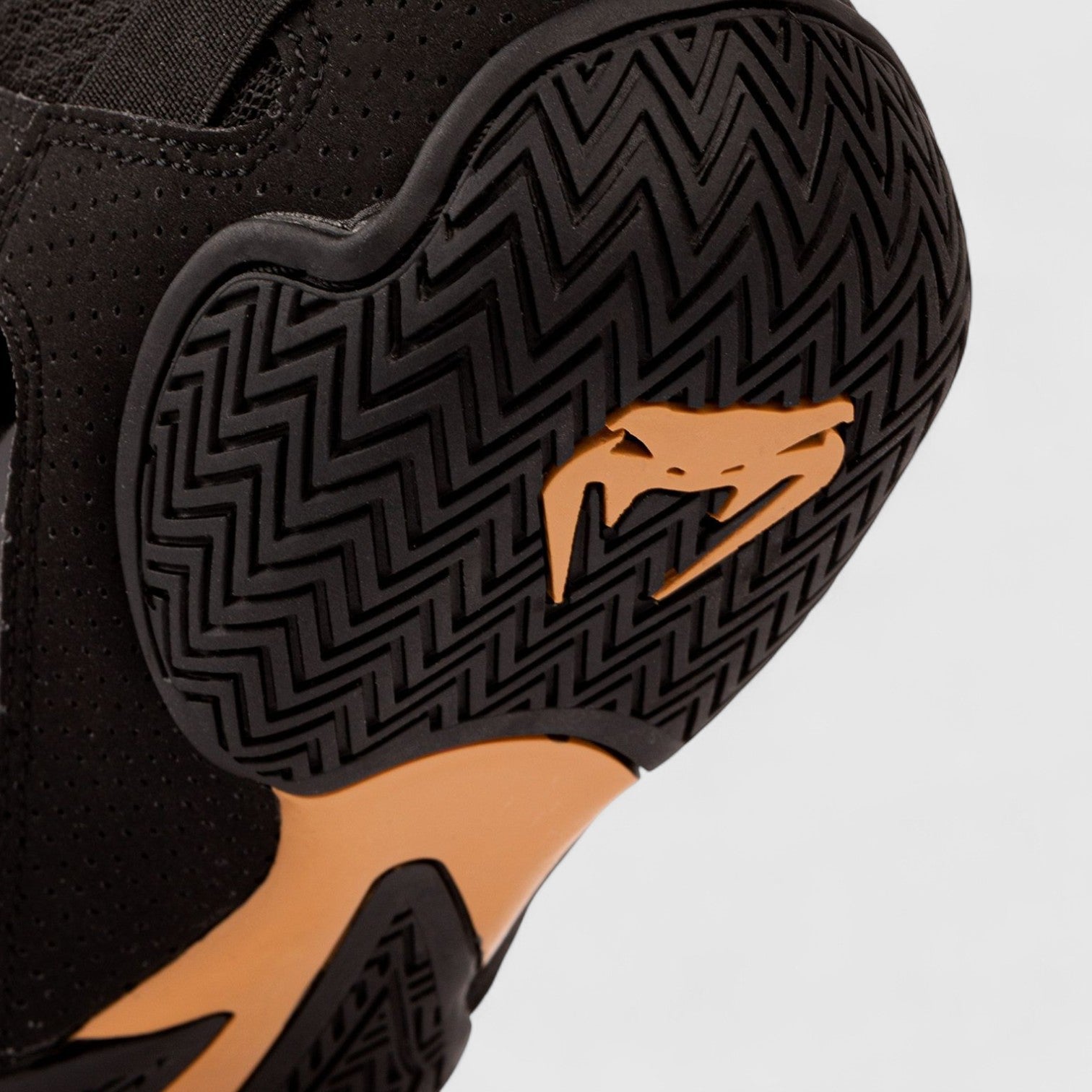 VENUM Elite Boksesko - Svart Bronze - CombatStore.no