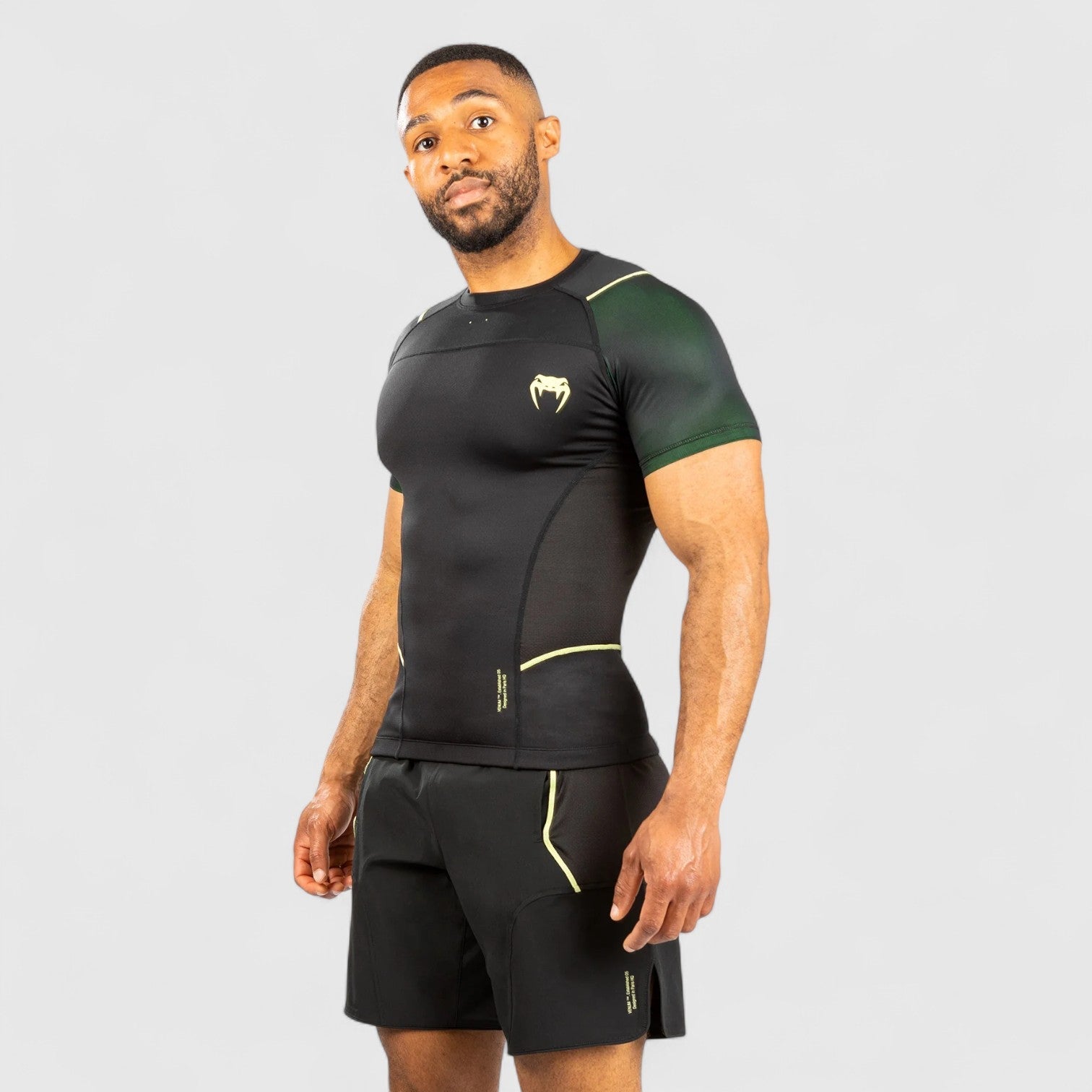 VENUM Fusion 2.0 Rashguard med korte ermer - CombatStore.no