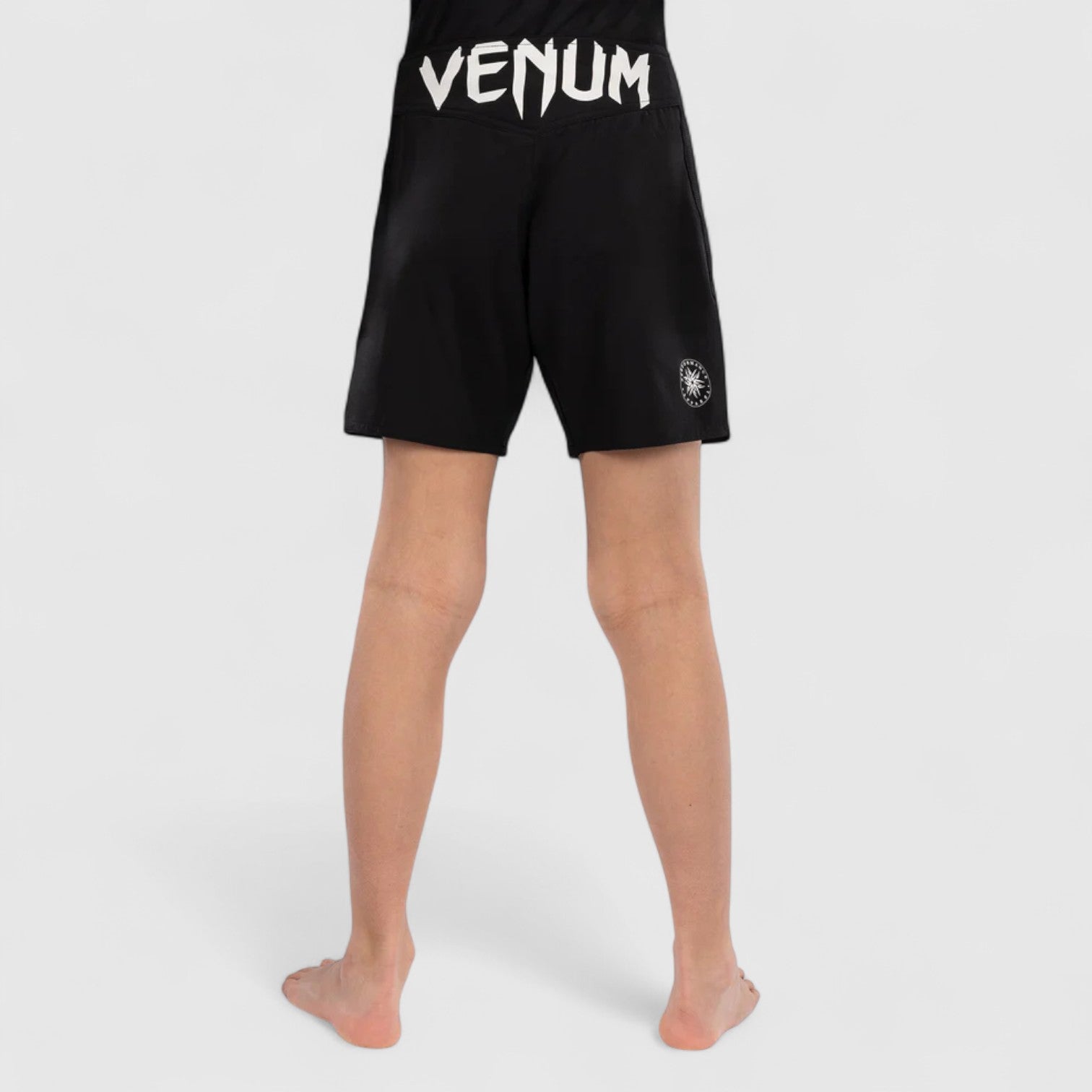 VENUM Light Kids Fight Shorts - Svart - CombatStore.no