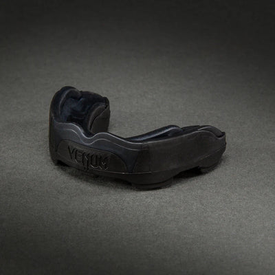 VENUM Predator tannbeskytter Svart - Combat Store AS
