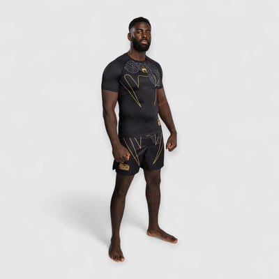 VENUM Serpenti Rashguard med korte ermer - CombatStore.no