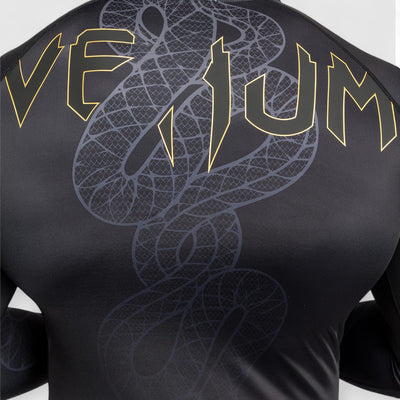 VENUM Serpenti Rashguard med korte ermer - CombatStore.no